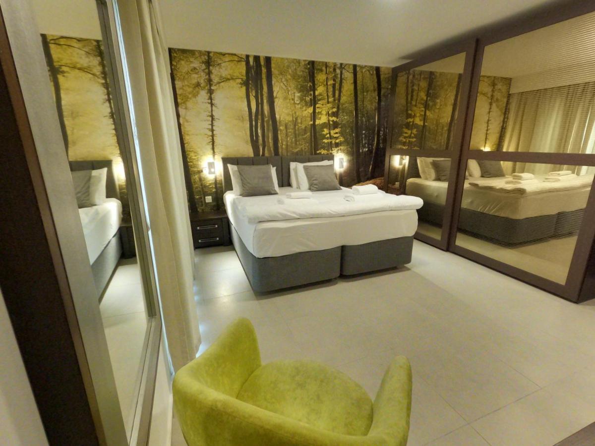 Korzo Suites St. Julian'S Екстериор снимка