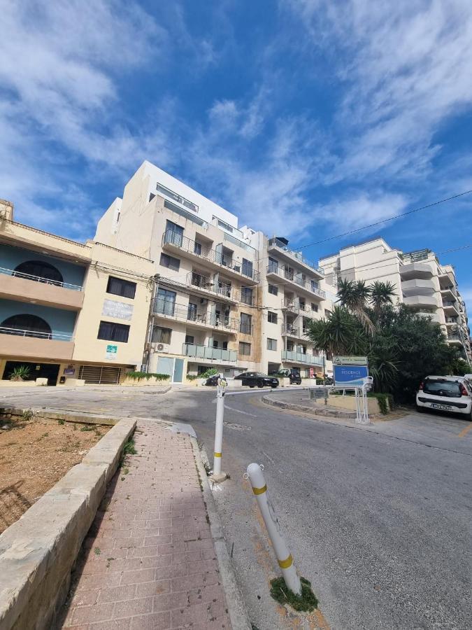 Korzo Suites St. Julian'S Екстериор снимка